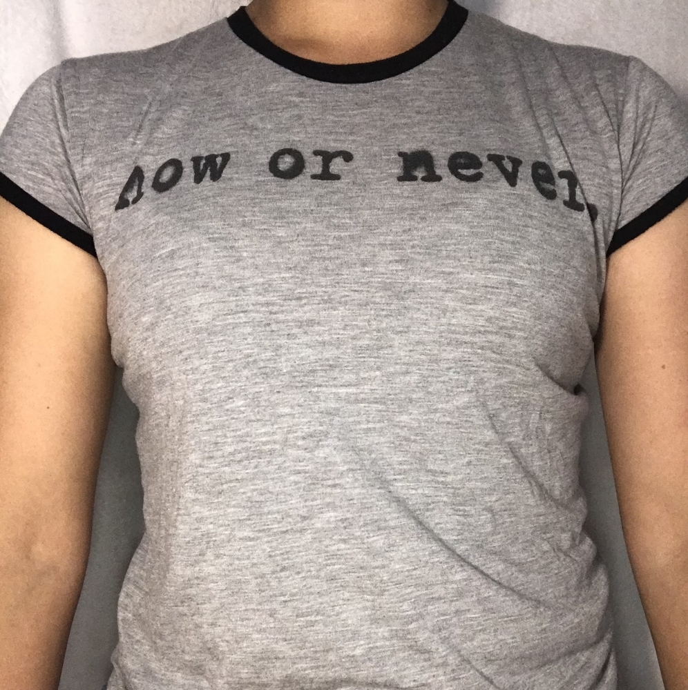 grey cropped t shirt